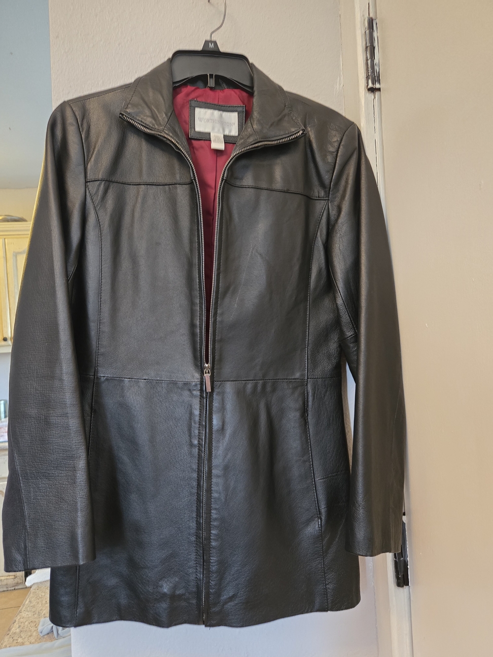 vintage worthington Women's Black Leather Zip-Front Coat - Classic Style